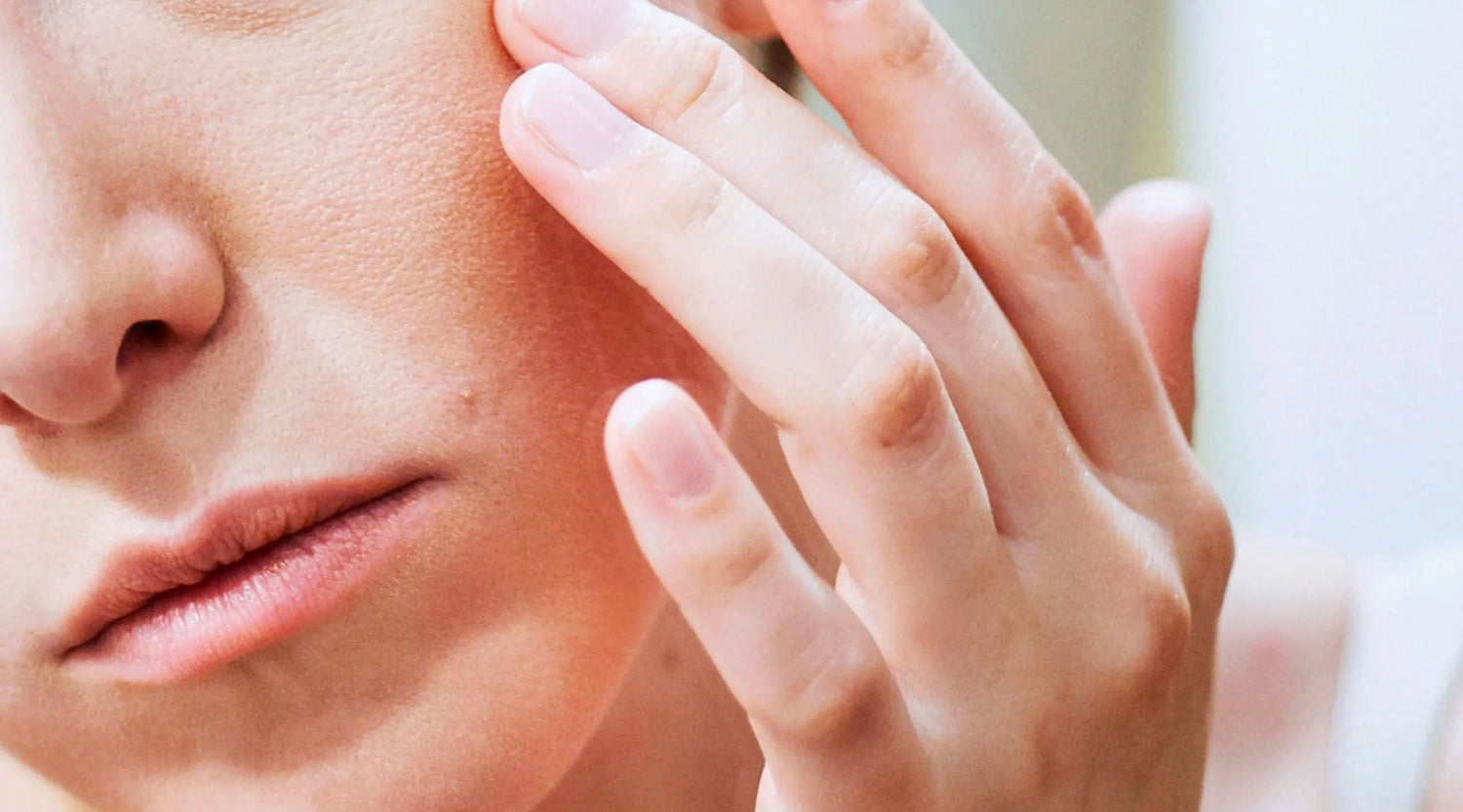 Face & Eyelid Eczema: Symptoms & Prevention